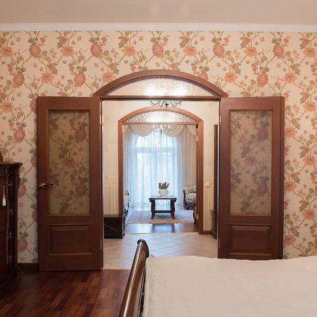 Classy Apartment In Good Neighbourhood Riga Exterior photo